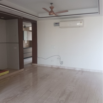 Room in 3 BHK Builder Floor at Ansal Esencia - Amara Villas, Sector 67 – for Rent