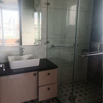 Bathroom in 3 BHK Builder Floor at Ansal Esencia - Amara Villas, Sector 67 – for Rent