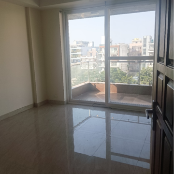 Room in 3 BHK Builder Floor at Ansal Esencia - Amara Villas, Sector 67 – for Rent