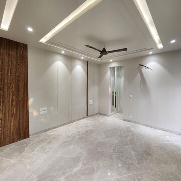 Room in 4 BHK Apartment at Adani Samsara Vilasa, Sector 63 – for Rent