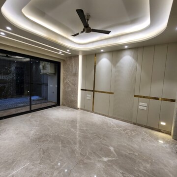 Room in 4 BHK Apartment at Adani Samsara Vilasa, Sector 63 – for Rent