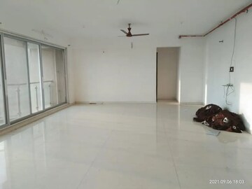 Room in 3 BHK Apartment at Satyam Imperial Heights, Ghansoli – for Sale