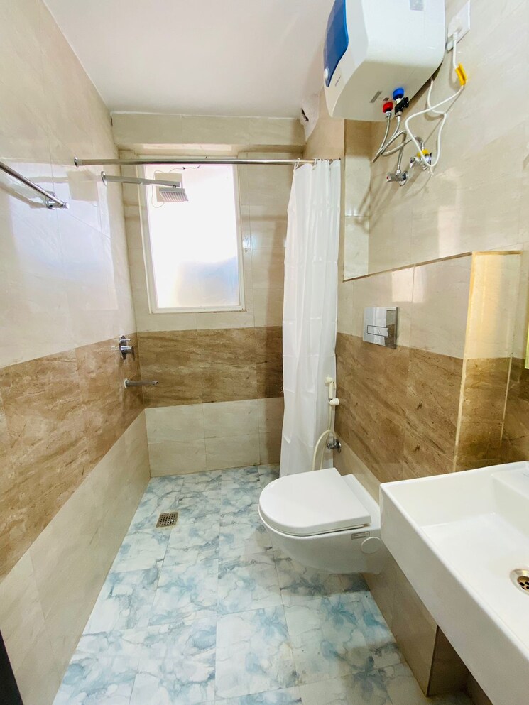 Bathroom, sector 54 1 Bedroom 800 Sq.Ft. Apartment In Sector 54 Gurgaon 7846013