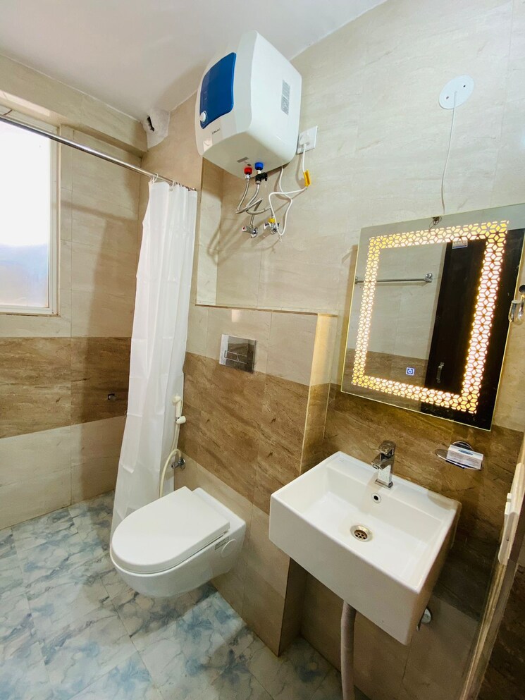 Bathroom, sector 54 1 Bedroom 800 Sq.Ft. Apartment In Sector 54 Gurgaon 7846013
