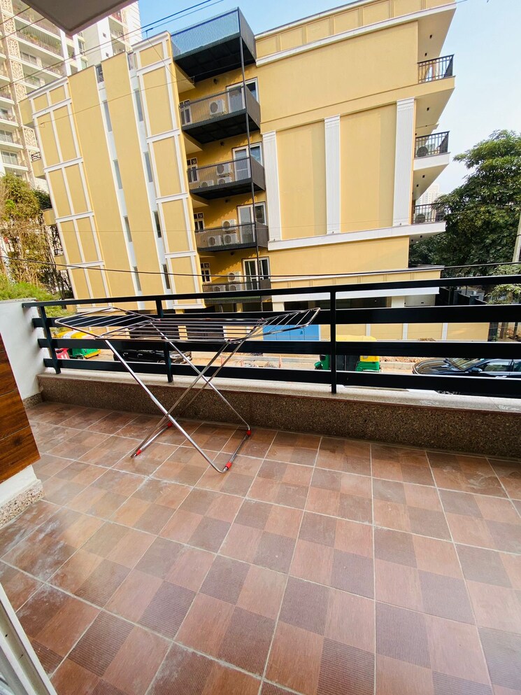 Balcony, sector 54 1 Bedroom 800 Sq.Ft. Apartment In Sector 54 Gurgaon 7846013