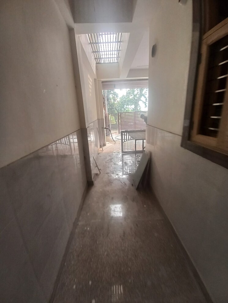 undefined, govindpuram 3 Bedroom 200 Sq.Mt. Builder Floor In Govindpuram Ghaziabad 7846052