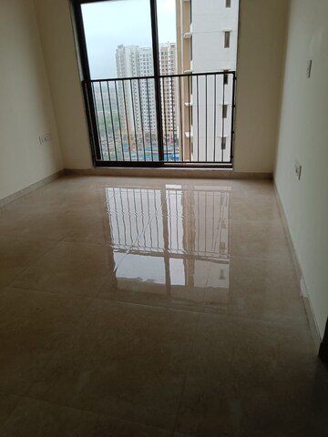 1 BHK Apartment For Rent in Sunteck Maxxworld, Naigaon East