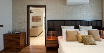Bedroom in 4 BHK Apartment at Mahindra Luminare, Sector 59 – for Sale