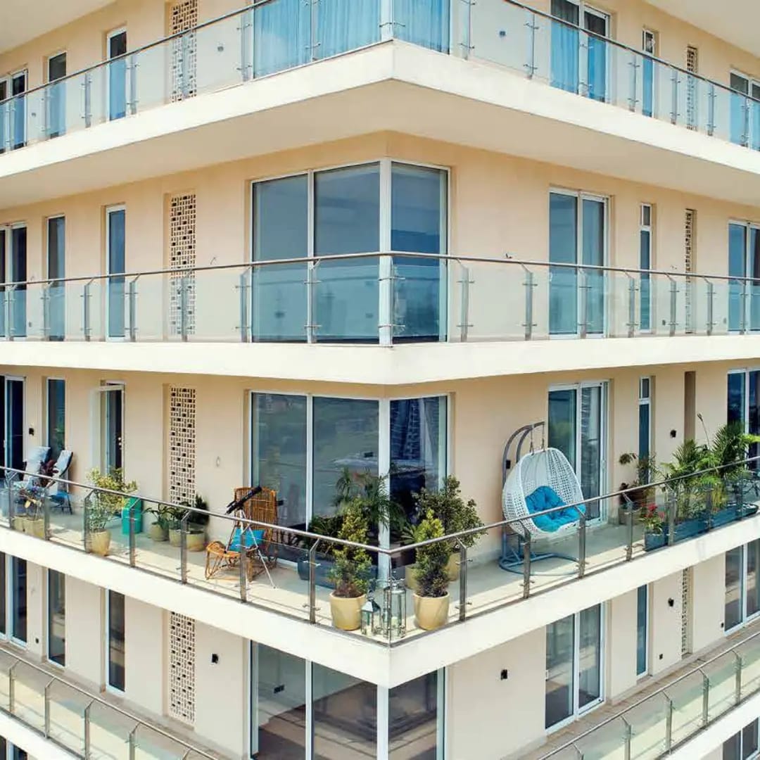 4 BHK + Pooja Room,Servant Room,Study Room Apartment For Sale in Mahindra Luminare