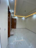 4 BHK + Servant Room 350 Sq.Yd. Builder Floor in Puri Aman Vilas
