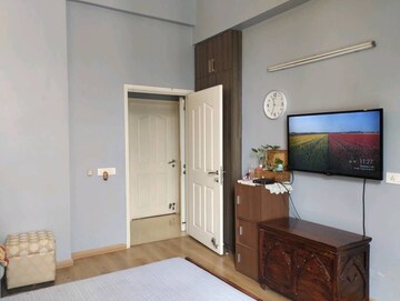 Room in 3 BHK Apartment at Conscient Hines Elevate, Sector 59 – for Sale