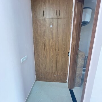 Furnished Amenities in 3 BHK Builder Floor at Ansal Sushant Lok I, Sector 43 – for Rent