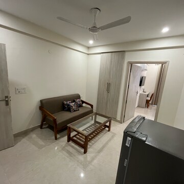 Living Room in 1 BHK Builder Floor at Sector 42 – for Rent