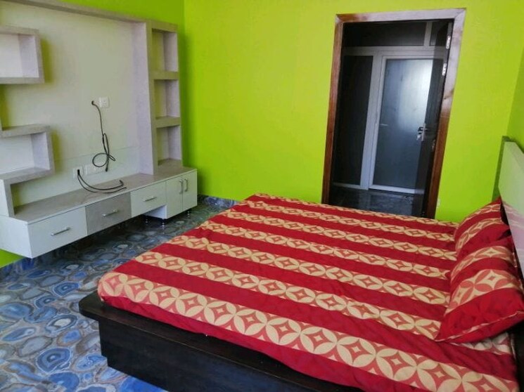 Bedroom, sector 31 6 Bedroom 167 Sq.Mt. Independent House In Sector 31 Noida 7846598