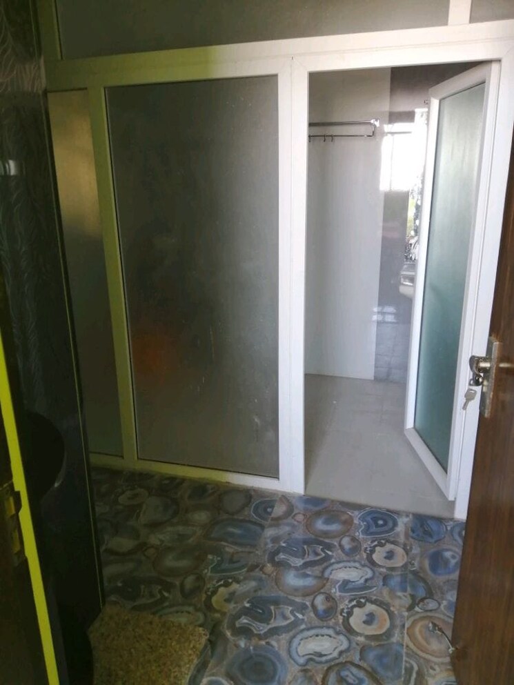 Bathroom, sector 31 6 Bedroom 167 Sq.Mt. Independent House In Sector 31 Noida 7846598