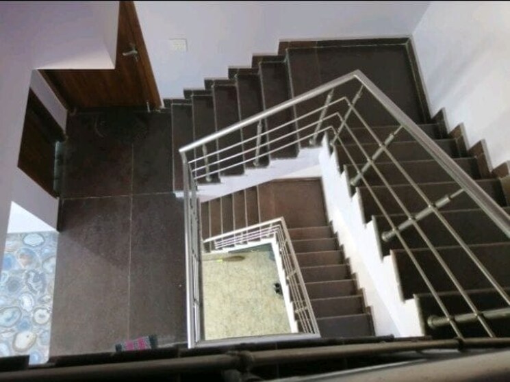 undefined, sector 31 6 Bedroom 167 Sq.Mt. Independent House In Sector 31 Noida 7846598