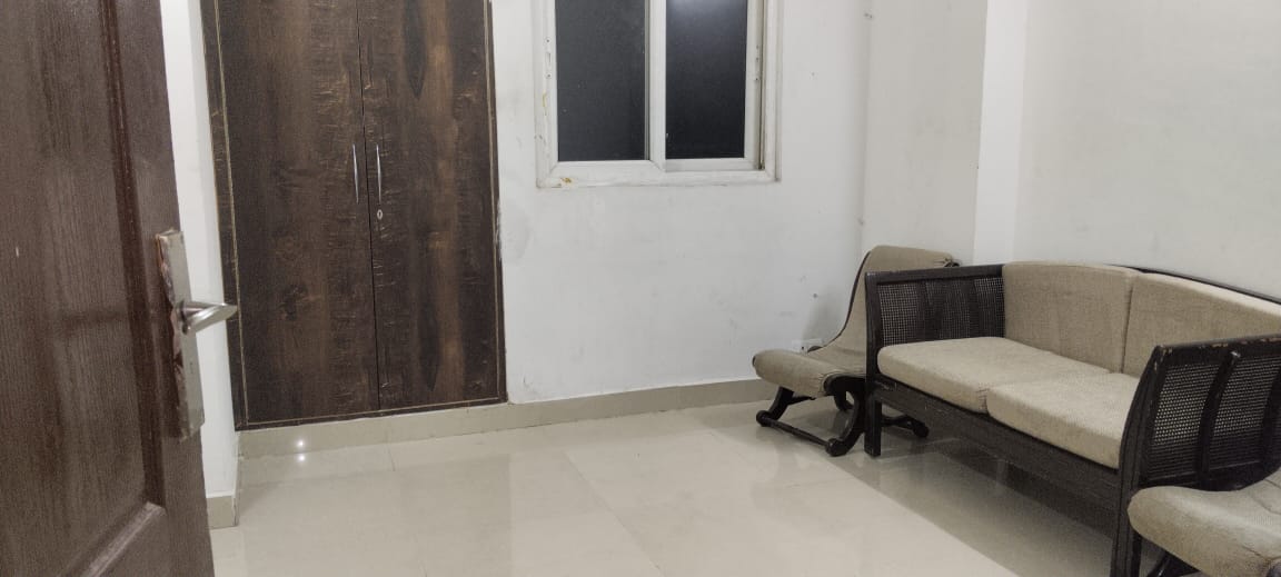 2 BHK + Extra Room Apartment For Sale in Amrapali Princely Estate