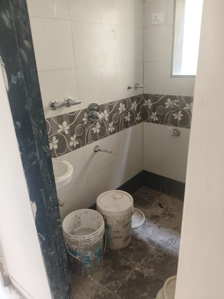 Bathroom, gayatri-anand 1 Bedroom 645 Sq.Ft. Apartment In Kalyan West Thane 7846681