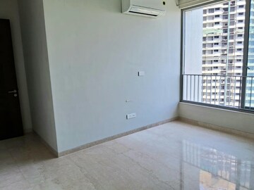 Room in 3 BHK Apartment at Oberoi Eternia, Mulund West – for Sale