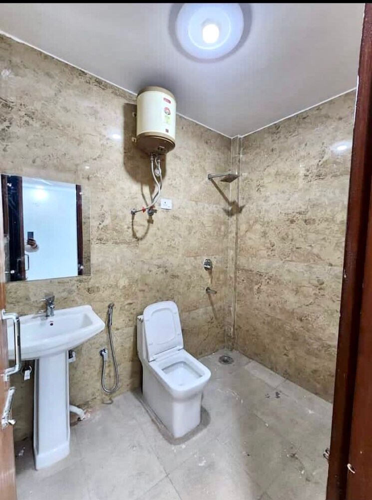 Attached Bathroom, chattarpur 3 Bedroom 1310 Sq.Ft. Builder Floor In Chattarpur Delhi 7846768
