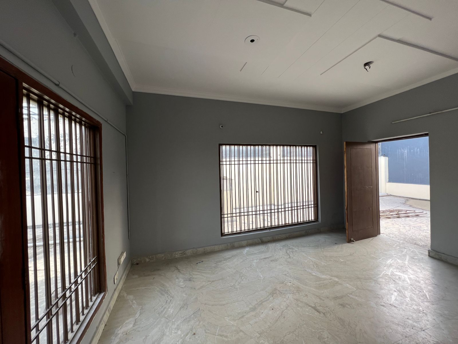 6+ BHK + Pooja Room,Servant Room,Study Room,Extra Room Independent House For Sale in Sector 52