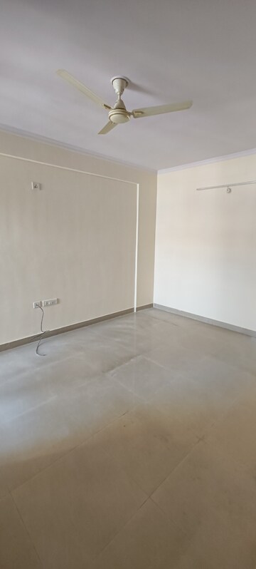 Room in 3 BHK Apartment at RHB Dwarka Residency, Mansarovar – for Rent