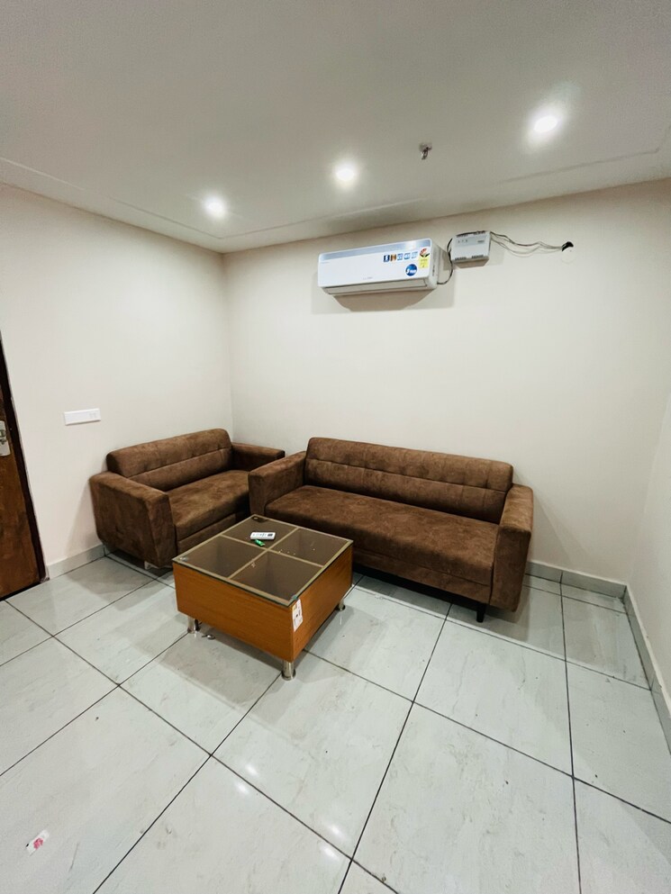 Living Room, chandigarh-citi-center 1 Bedroom 500 Sq.Ft. Apartment In Vip Road Zirakpur 7846906