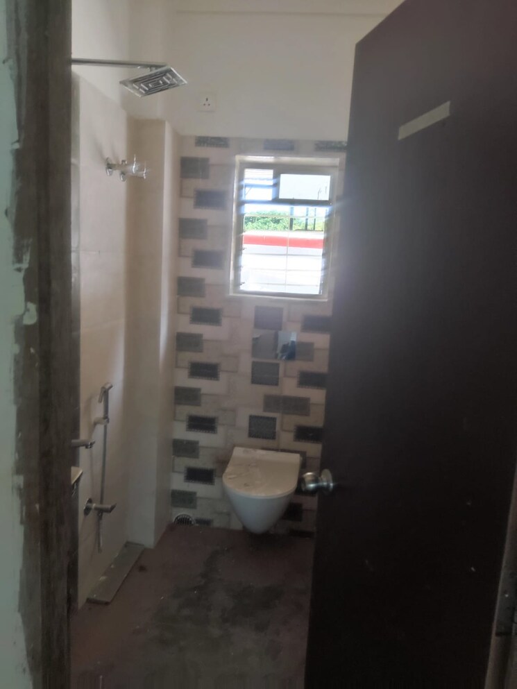 Bathroom, lake gardens 3 Bedroom 860 Sq.Ft. Apartment In Lake Gardens Kolkata 7846999