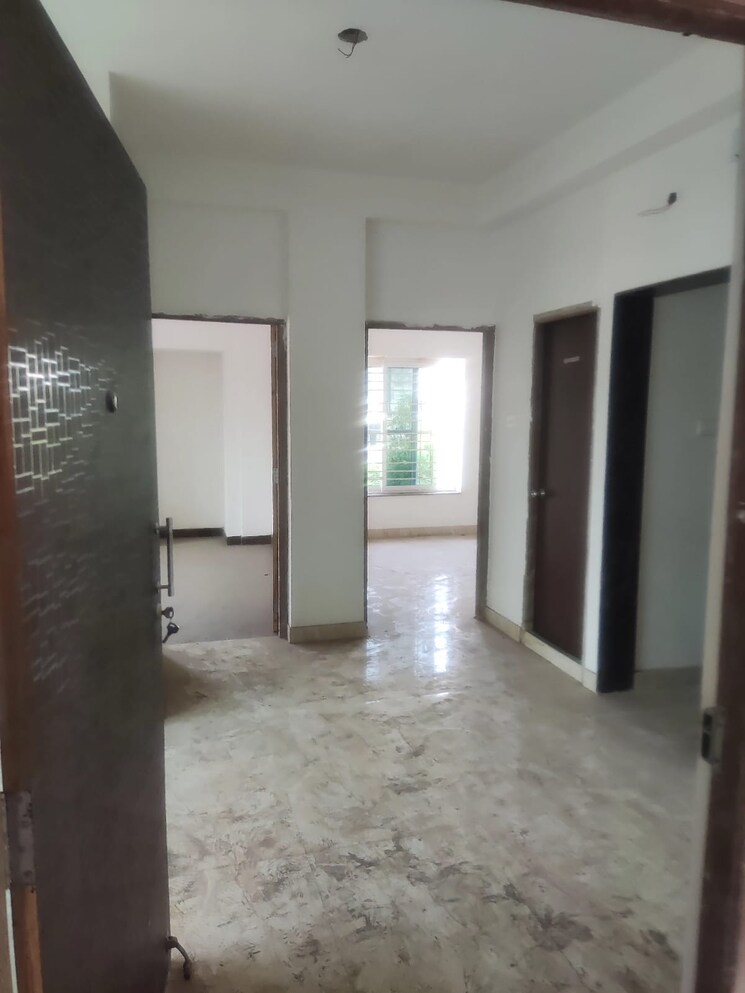 Room, lake gardens 3 Bedroom 860 Sq.Ft. Apartment In Lake Gardens Kolkata 7846999