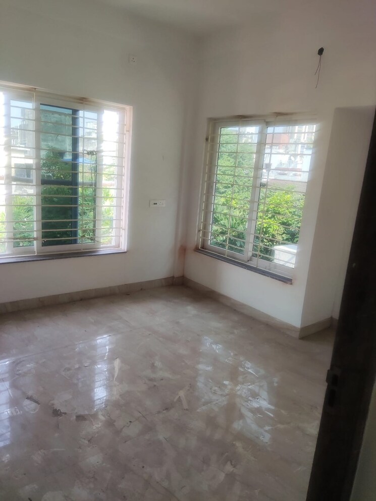 Room, lake gardens 3 Bedroom 860 Sq.Ft. Apartment In Lake Gardens Kolkata 7846999