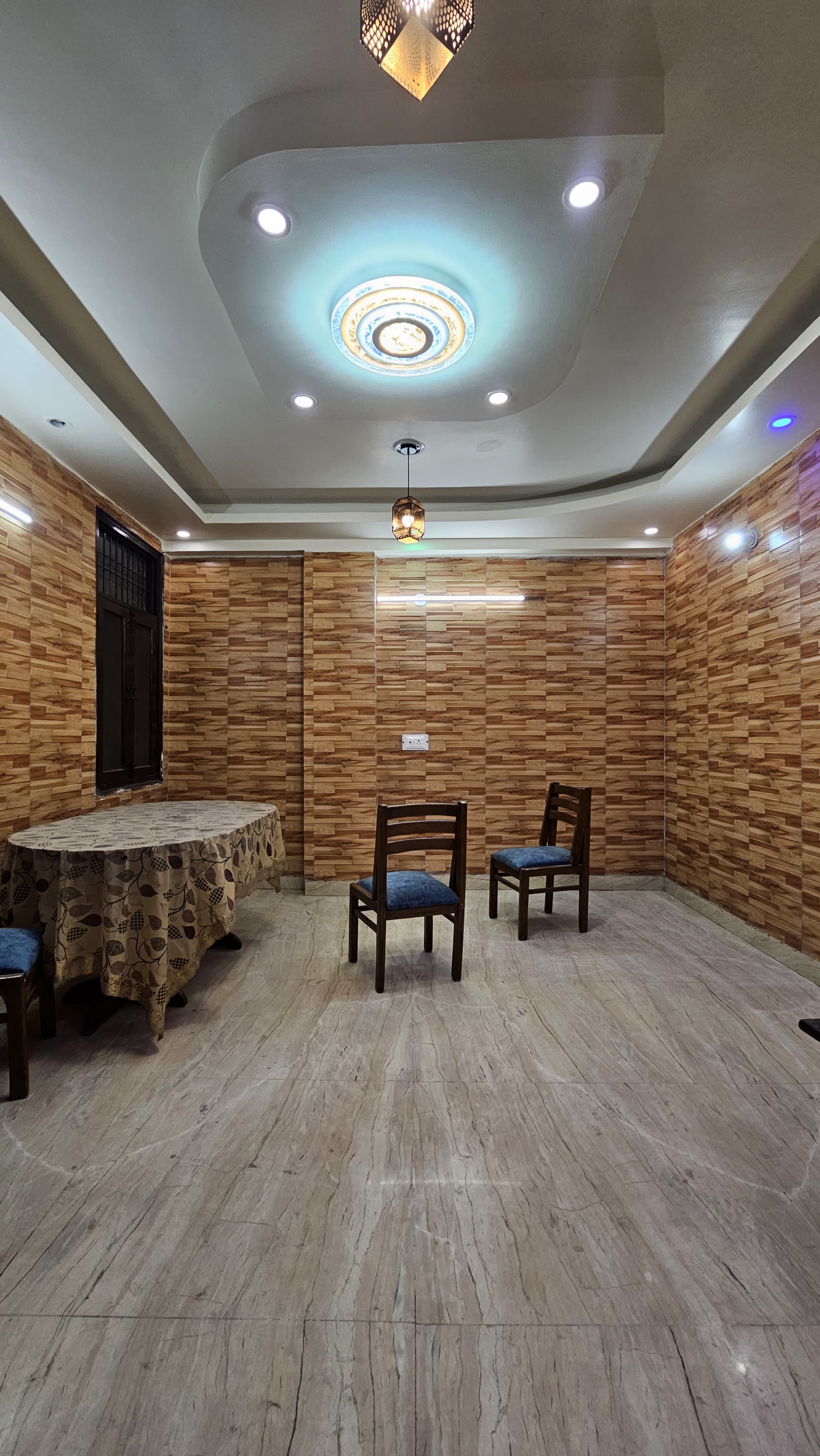 3 BHK Builder Floor For Sale in Laxmi Nagar