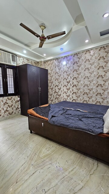 Bedroom in 3 BHK Builder Floor at Laxmi Nagar – for Sale