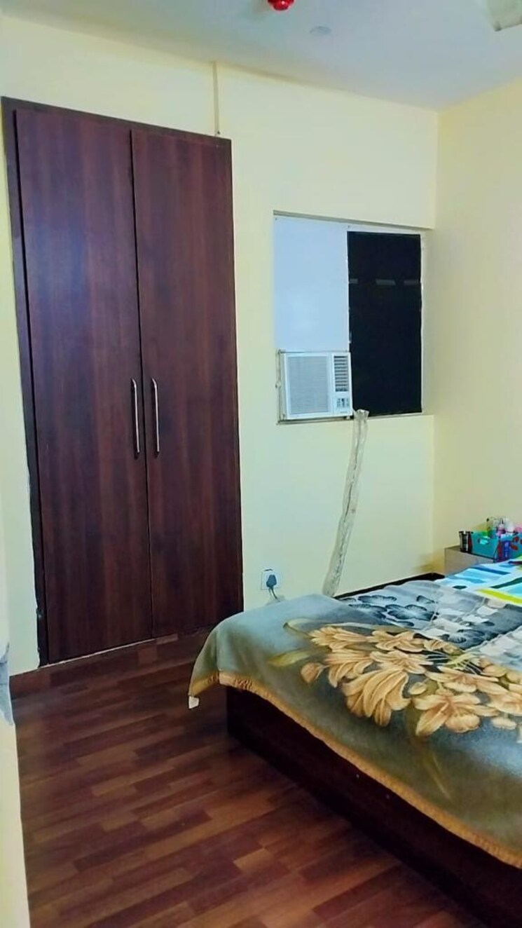 Bedroom, paras-tierea 2 Bedroom 1045 Sq.Ft. Apartment In Sector 137 Noida 7847123