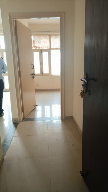 3 BHK Apartment For Rent in BPTP Parkland Pride, Sector 77