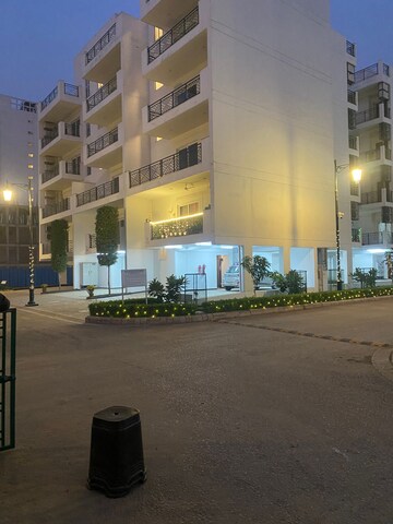 2.5 BHK Apartment For Rent in Central Park 3 Flower Valley, Sohna Sector 33