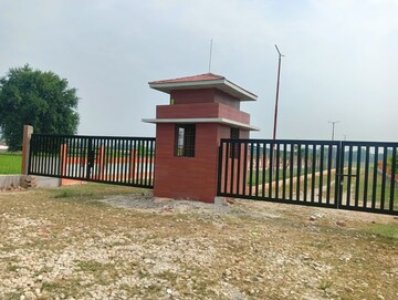  Plot – Exterior View View at Raebareli Road - for Sale