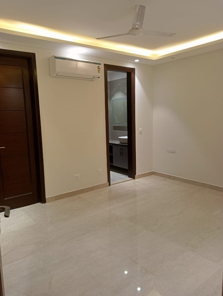 Room, lajpat nagar iii 3 Bedroom 1800 Sq.Ft. Builder Floor In Lajpat Nagar Iii Delhi 7847956