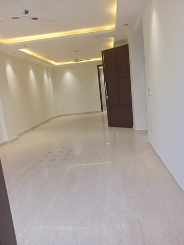Room in 3 BHK Builder Floor at Lajpat Nagar Iii – for Sale