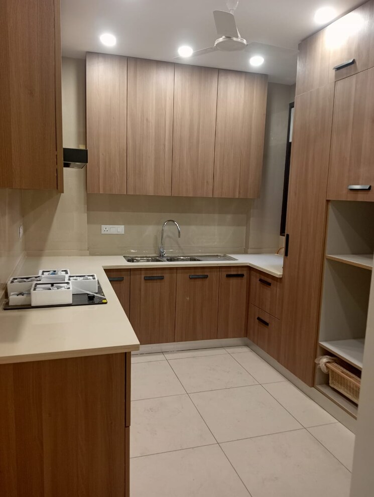 Kitchen, lajpat nagar iii 3 Bedroom 1800 Sq.Ft. Builder Floor In Lajpat Nagar Iii Delhi 7847956