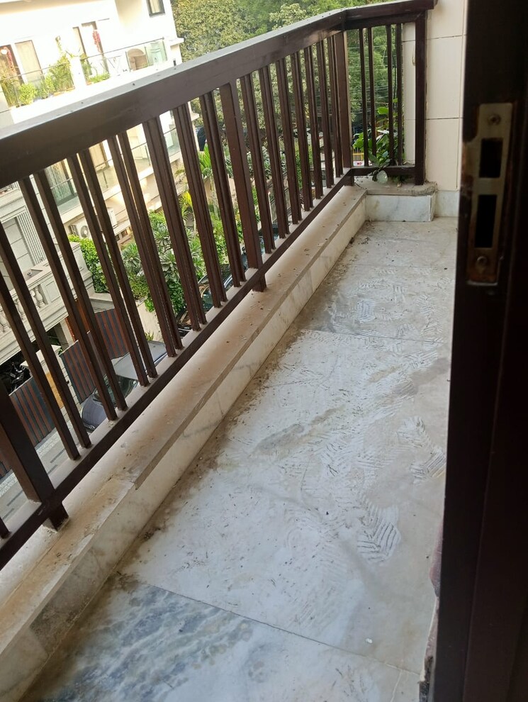 Balcony, lajpat nagar iii 3 Bedroom 1800 Sq.Ft. Builder Floor In Lajpat Nagar Iii Delhi 7847956