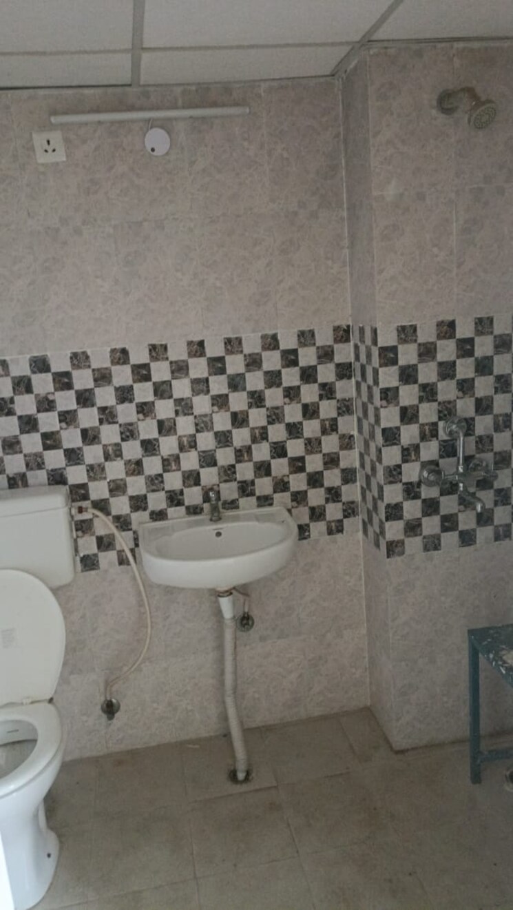 Bathroom, signature-global-synera 3 Bedroom 735 Sq.Ft. Apartment In Sector 81 Gurgaon 7848063