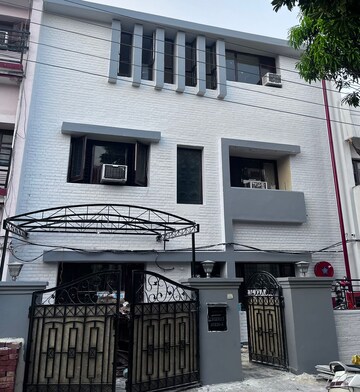  Pg – Entrance View at Sector 20 - for Rent