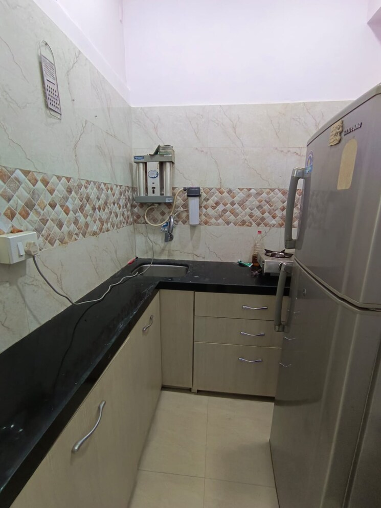 Kitchen, mistry-chamber 1 Bedroom 400 Sq.Ft. Apartment In Colaba Mumbai 7848102