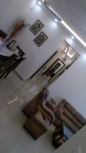 Furnished Amenities in 2 BHK Apartment at Indiabulls Centrum Park, Sector 103 – for Sale