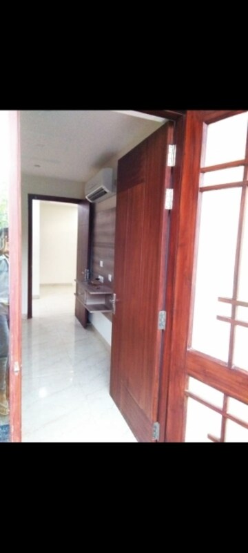 Living Room in 3 BHK Builder Floor at Sector 71 – for Sale