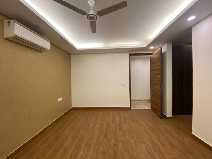 Room, sector 71 3 Bedroom 1900 Sq.Ft. Builder Floor In Sector 71 Gurgaon 7848592