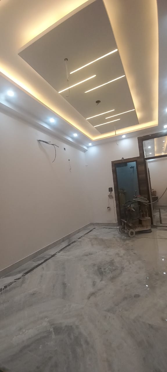 2 BHK + Pooja Room,Servant Room,Study Room,Extra Room Builder Floor For Sale in Onyx Plaza