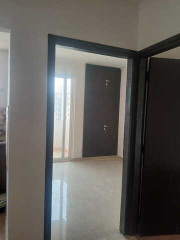 2.5 BHK Apartment For Rent in Amrapali Riverview, Amrapali Leisure Valley
