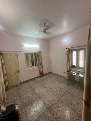 Room in 4 BHK Independent House at Indra Nagar Colony – for Sale