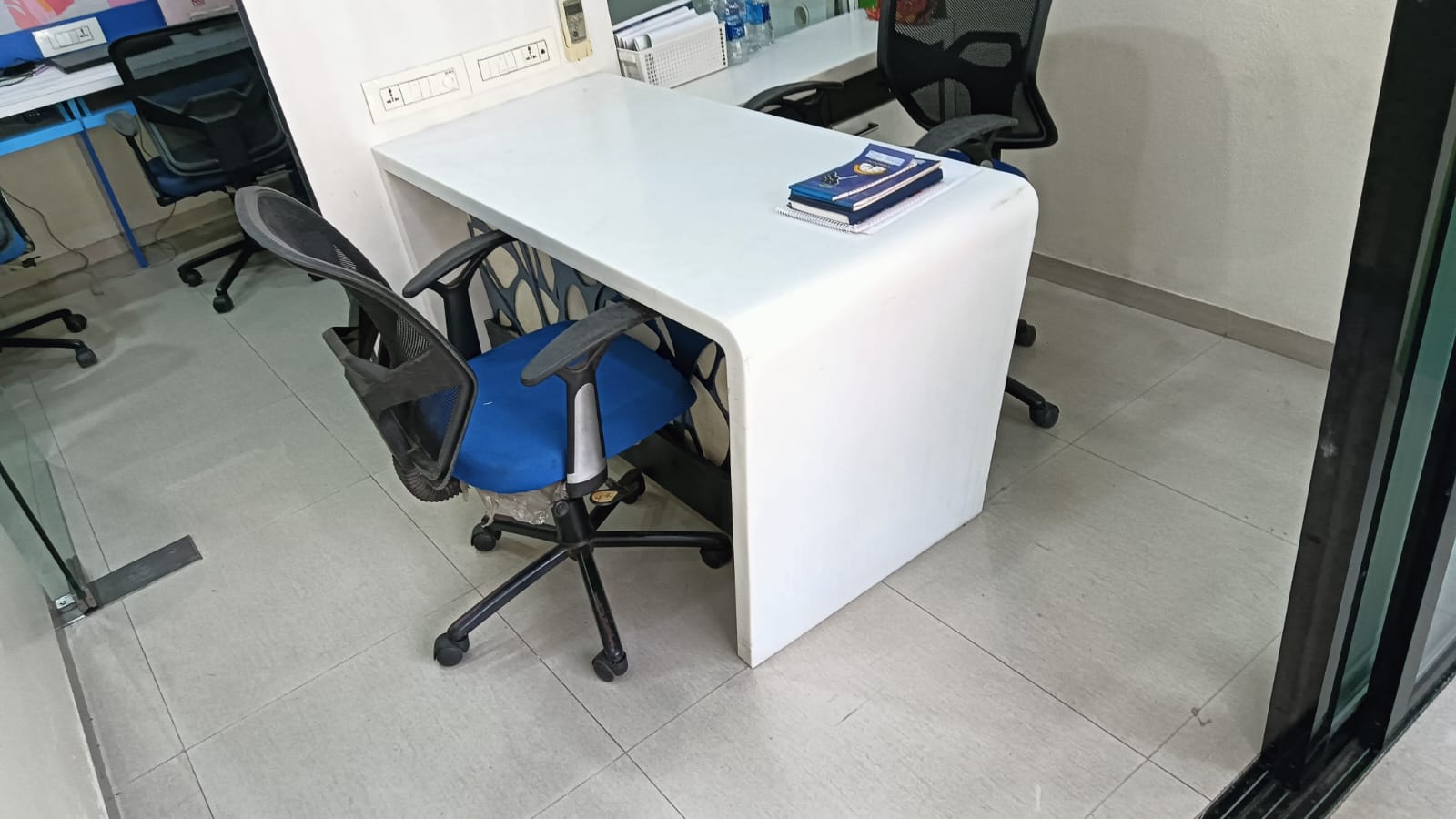 Office Space For Rent in Pranik Chambers